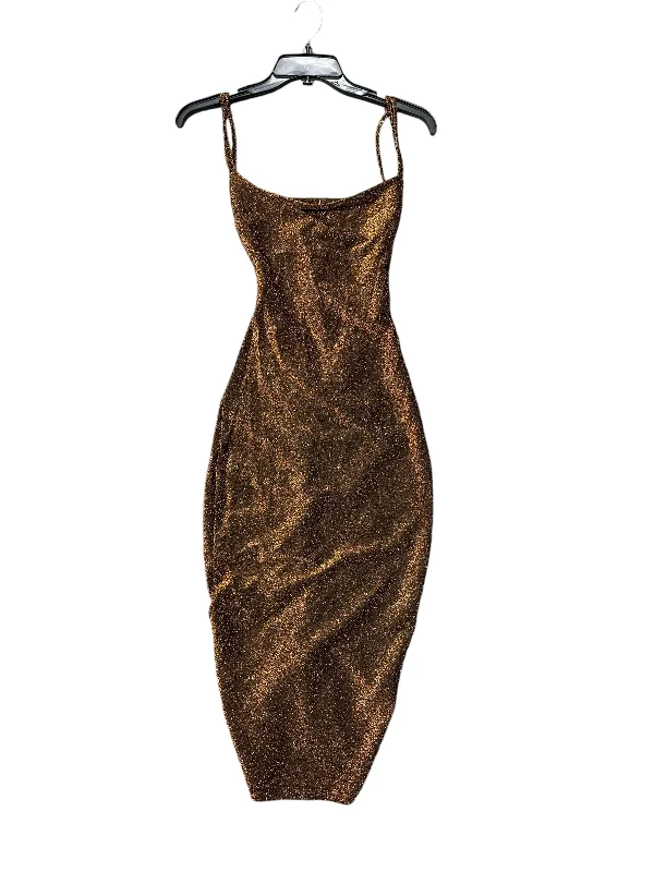 Dress Party Midi By Fashion Nova In Gold, Size: 4